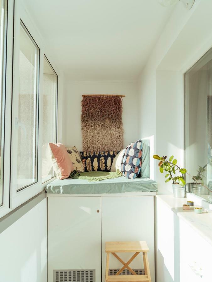 Parklake Design Apartment - Fabulous View - Netflix Бухарест Экстерьер фото