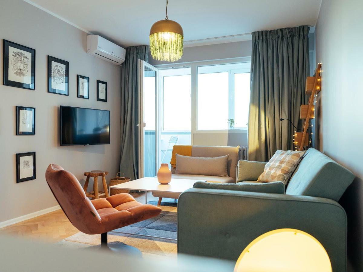 Parklake Design Apartment - Fabulous View - Netflix Бухарест Экстерьер фото