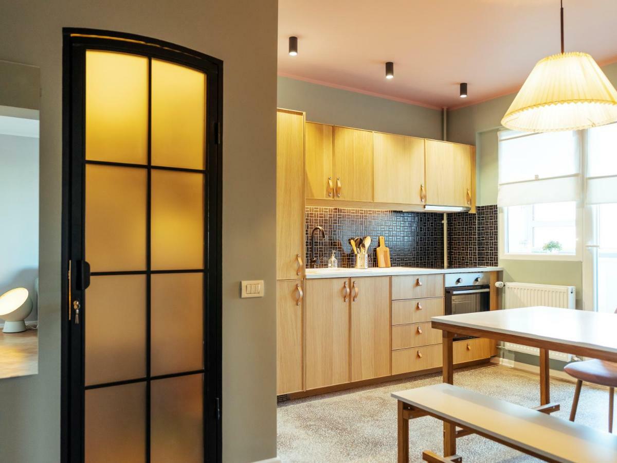 Parklake Design Apartment - Fabulous View - Netflix Бухарест Экстерьер фото
