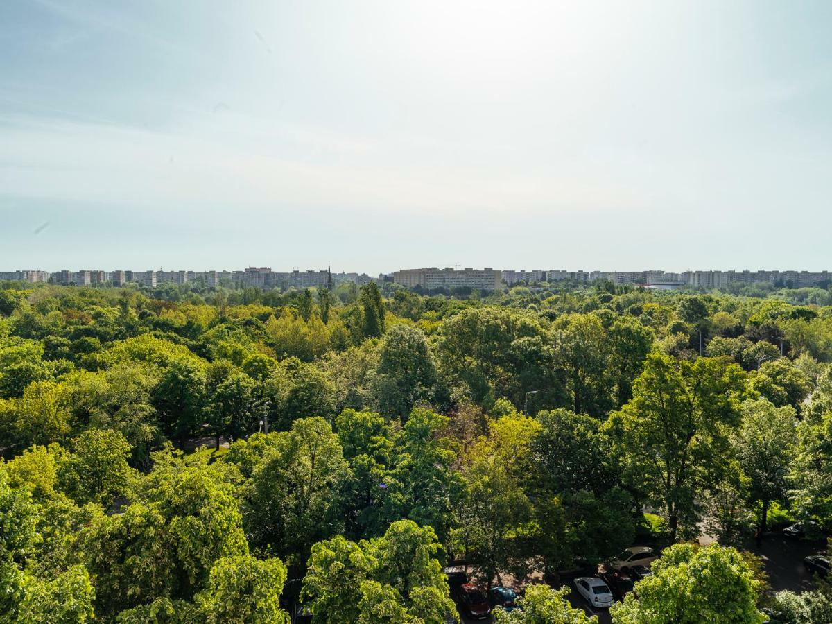 Parklake Design Apartment - Fabulous View - Netflix Бухарест Экстерьер фото