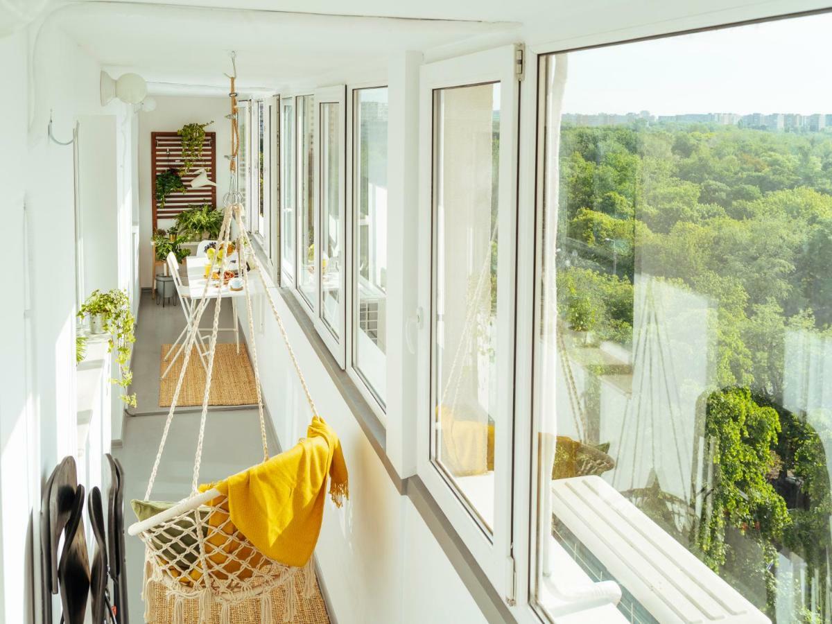 Parklake Design Apartment - Fabulous View - Netflix Бухарест Экстерьер фото